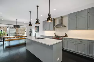 2922 N Sheffield Ave, Chicago, IL 60657 - Photo 9