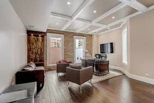 22 W Ontario St, Chicago, IL 60654 - Photo 29