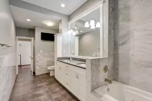 22 W Ontario St, Chicago, IL 60654 - Photo 45