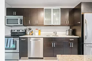 1660 N La Salle Dr, Chicago, IL 60614 - Photo 3