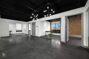 1322 W Walton St, Chicago, IL 60642 - Photo 17