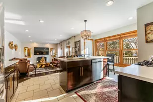 2409 Baldwin Ct, Schaumburg, IL 60193 - Photo 7