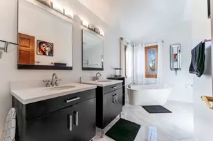 2409 Baldwin Ct, Schaumburg, IL 60193 - Photo 17