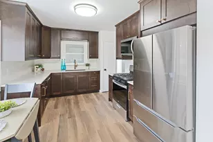 2111 30th St, Rock Island, IL 61201 - Photo 9