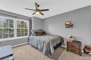 414 Bay Tree Cir, Vernon Hills, IL 60061 - Photo 29