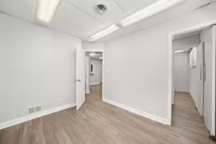 3135 W 111th St, Chicago, IL 60655 - Photo 9