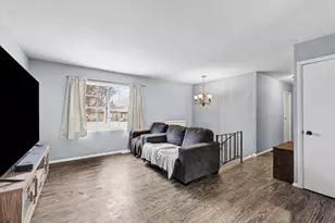 414 S Dodson Dr, Urbana, IL 61802 - Photo 5