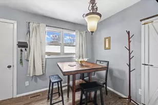 414 S Dodson Dr, Urbana, IL 61802 - Photo 7