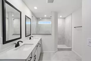 211 Steeple Bush Ln, Schaumburg, IL 60193 - Photo 9