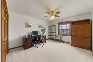 381 Prairie Knoll Dr, Naperville, IL 60565 - Photo 23