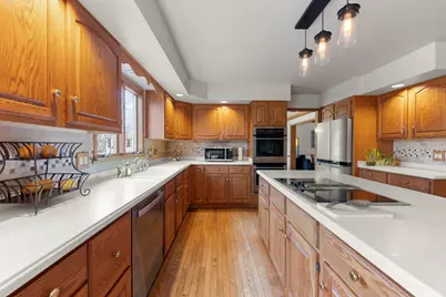 381 Prairie Knoll Drive, Naperville, IL 60565 - Photo 11