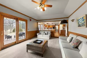 381 Prairie Knoll Dr, Naperville, IL 60565 - Photo 13