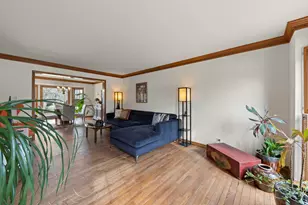 381 Prairie Knoll Dr, Naperville, IL 60565 - Photo 5