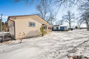 1118 Holmes Pl, Dekalb, IL 60115 - Photo 17