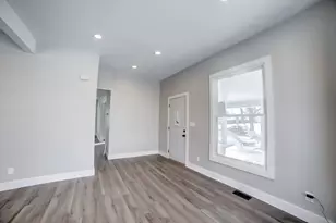 112 E Mulberry St, Watseka, IL 60970 - Photo 3