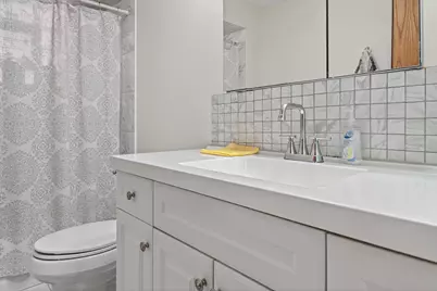 8611 W Summerdale Avenue, Chicago, IL 60656 - Photo 13