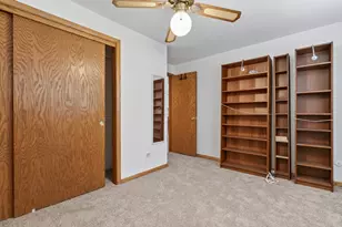 8611 W Summerdale Ave, Chicago, IL 60656 - Photo 21