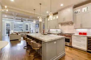 1226 W Henderson St, Chicago, IL 60657 - Photo 5