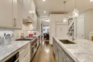 1226 W Henderson St, Chicago, IL 60657 - Photo 7