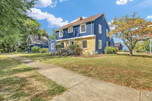 1212 W Healey St, Champaign, IL 61821 - Photo 5