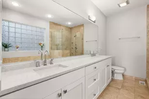 1251 N Bosworth Ave, Chicago, IL 60642 - Photo 23