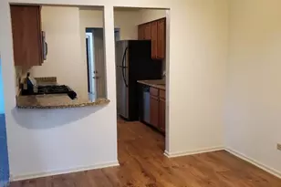 833 Village Quarter Rd, West Dundee, IL 60118 - Photo 5