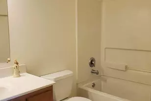 833 Village Quarter Rd, West Dundee, IL 60118 - Photo 17