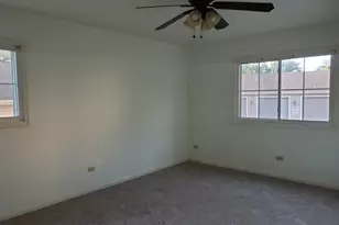 833 Village Quarter Rd, West Dundee, IL 60118 - Photo 13