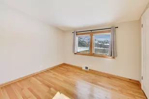 7441 Lyons St, Morton Grove, IL 60053 - Photo 15