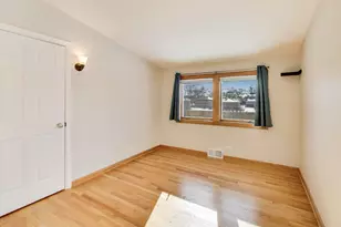 7441 Lyons St, Morton Grove, IL 60053 - Photo 13