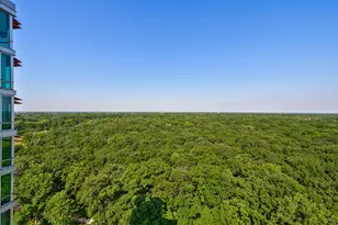 9725 Woods Dr, Skokie, IL 60077 - Photo 19