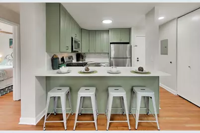 3900 N Pine Grove Avenue #301, Chicago, IL 60613 - Photo 7