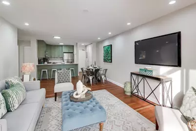 3900 N Pine Grove Avenue #301, Chicago, IL 60613 - Photo 5