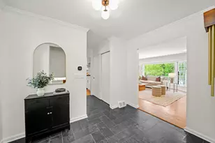 524 Forest Hill Rd, Lake Forest, IL 60045 - Photo 11