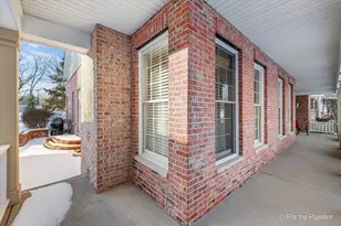 4319 Canterbury Ct, Saint Charles, IL 60174 - Photo 5