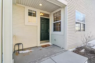 651 W Kristina Ln, Round Lake, IL 60073 - Photo 3