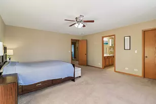 651 W Kristina Ln, Round Lake, IL 60073 - Photo 15