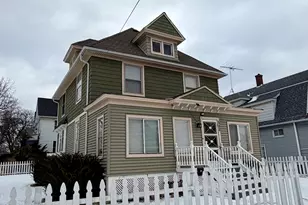 500 Barrett St, Elgin, IL 60120 - Photo 1