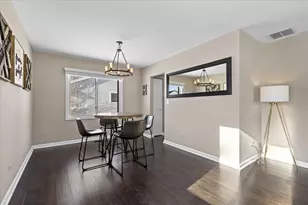 1394 Parkridge Ct, Crystal Lake, IL 60014 - Photo 7