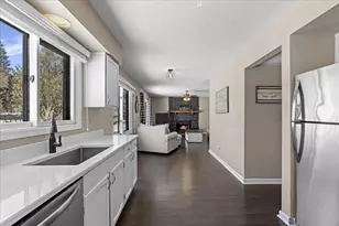 1394 Parkridge Ct, Crystal Lake, IL 60014 - Photo 13