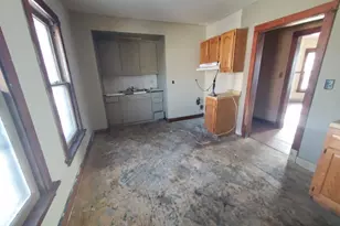 935 19th St, Rock Island, IL 61201 - Photo 11