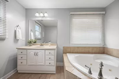 1315 Lakeside Drive, Wheaton, IL 60187 - Photo 19