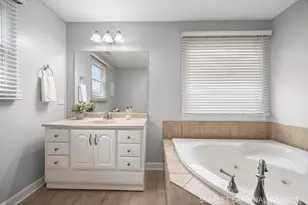 1315 Lakeside Dr, Wheaton, IL 60187 - Photo 19