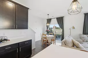 120 Kingsport Dr, South Elgin, IL 60177 - Photo 3