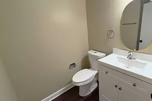 201 N Waters Edge Dr, Glendale Heights, IL 60139 - Photo 9