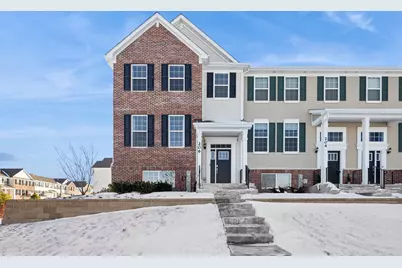 206 Neubauer Circle #1601, Lindenhurst, IL 60046 - Photo 1