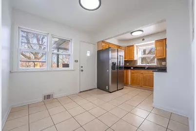 5800 W Foster Avenue, Chicago, IL 60630 - Photo 5