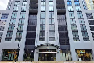 435 W Erie St, Chicago, IL 60654 - Photo 1