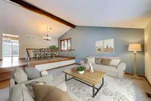 16W671 89th Pl, Willowbrook, IL 60527 - Photo 3