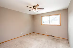 7840 Cronin Ave, Justice, IL 60458 - Photo 23